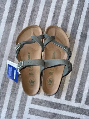 Birkenstock Vegan Cross-Strap Sandals in Olive